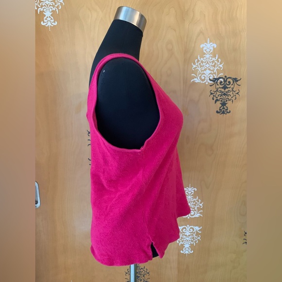 Vintage 80s Raspberry Pink Sleeveless Terrycloth Crop Tank Top Keyhole Detail - Picture 3 of 16